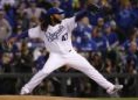 Cueto's 2-hitter gives Royals 2-0 Series lead