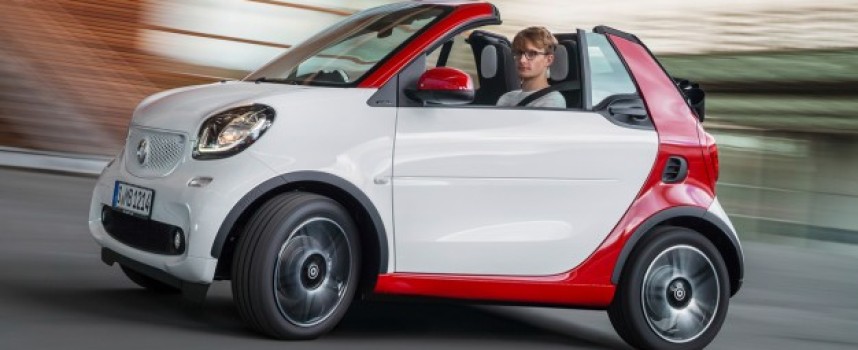 2017 Smart Fortwo Cabriolet: Is Going Topless Enough to Get Noticed?