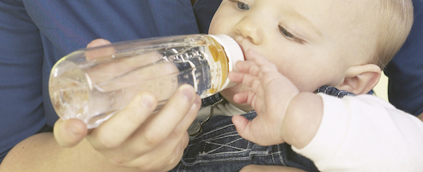 Negligent New Zealand parents feeding infants soda in baby bottles, causing teeth to rot