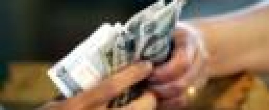 Investors buckle up for expected drop in China's forex reserves