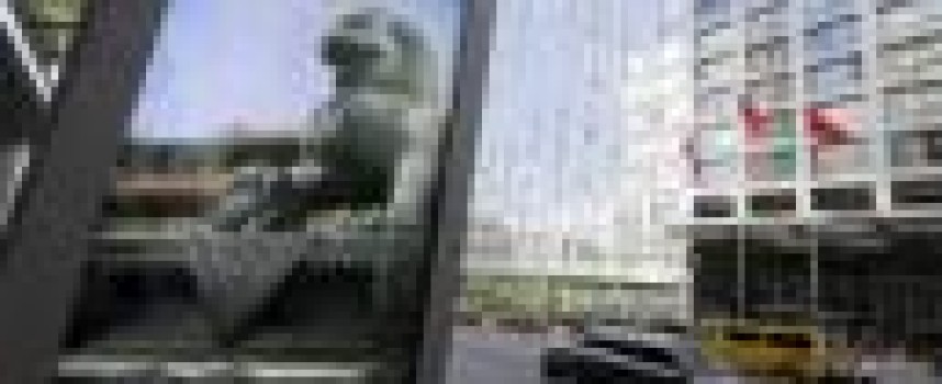 Exclusive – HK securities watchdog probes brokers, hedge funds over China investment products