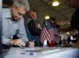 U.S. jobless claims drop; imported inflation remains weak