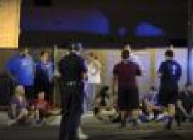 Suspect shot dead as LA police storm diner and free hostages