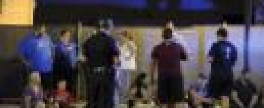 Suspect shot dead as LA police storm diner and free hostages