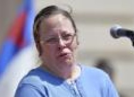 Federal judge orders Kentucky clerk and her staff to court