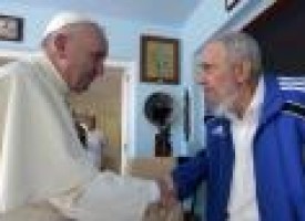 Pope meets Fidel Castro after warning against ideology