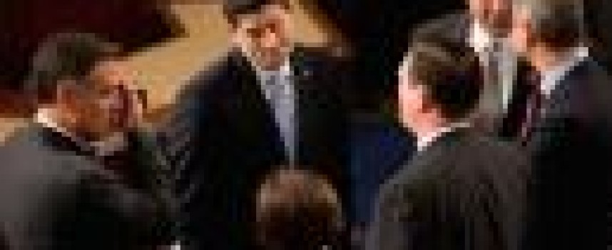 Senate OKs budget and debt deal, sends measure to Obama