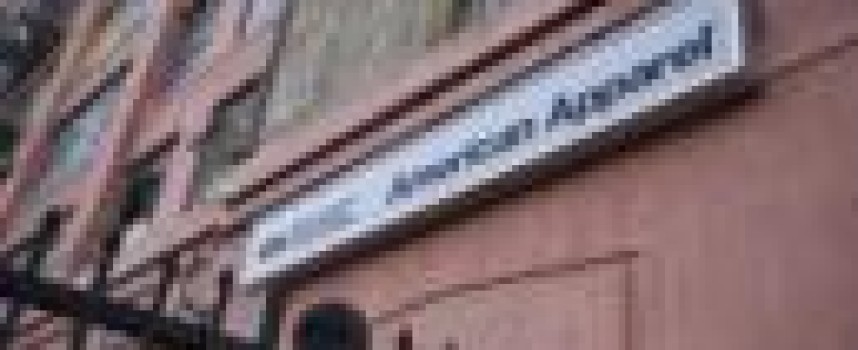 American Apparel files for bankruptcy, operations to continue