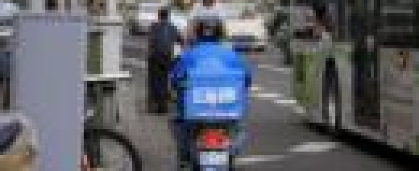 Hungry? China's food delivery apps bite into Yum revival