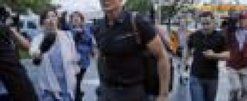 Zimbabwe will not charge U.S. dentist for killing Cecil the lion