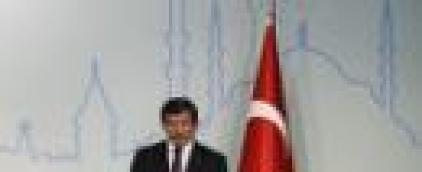 Turkish PM sees Islamic State or PKK links to Ankara bombing