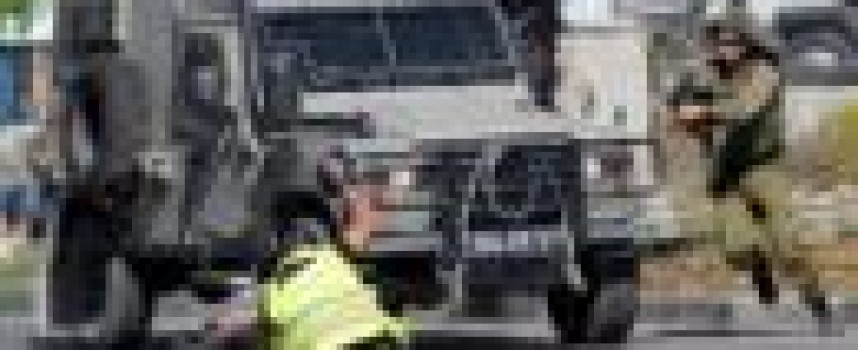 Palestinians set fire to Jewish shrine; Israeli soldier stabbed