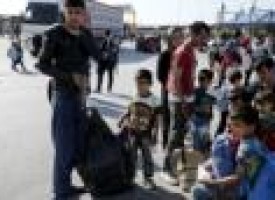U.N. urges EU to speed registration, relocation of refugees