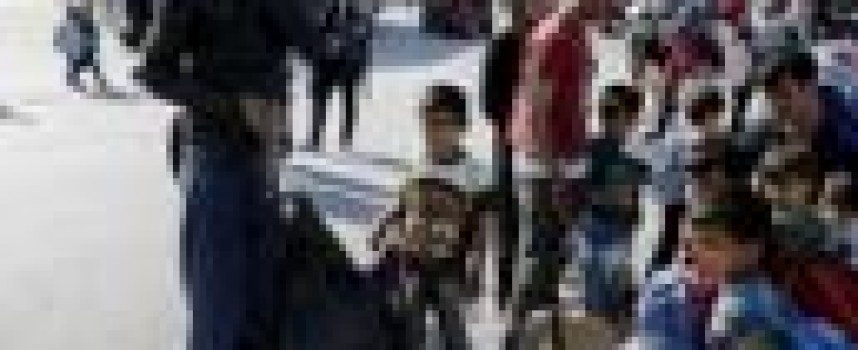 U.N. urges EU to speed registration, relocation of refugees