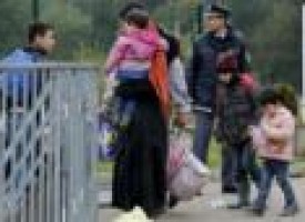 Croatia diverts migrants to Slovenia after Hungary border closure