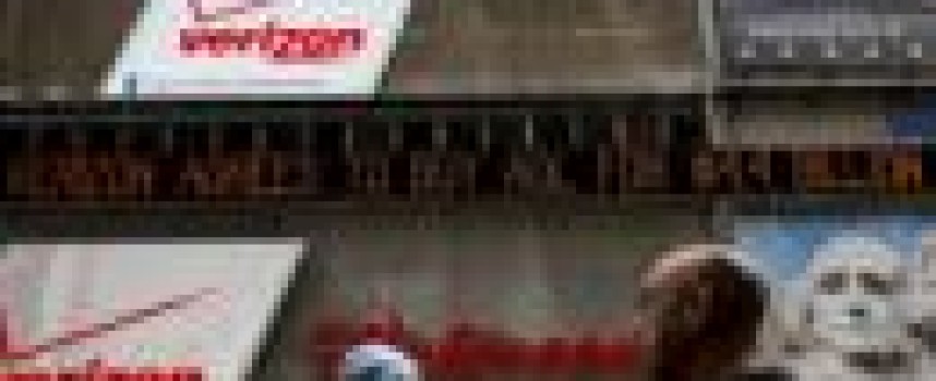 Verizon revenue beats as promotions help attract postpaid users