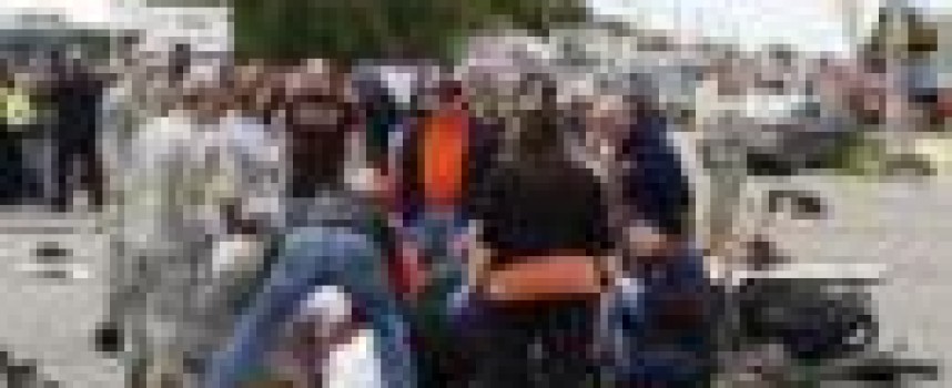 Car plows into crowd at Oklahoma parade, killing at least three