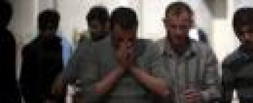 U.S. to send dozens of special forces to Syria as first boots on ground