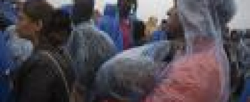 The Latest: 1,300 migrants reach Slovenia border by train