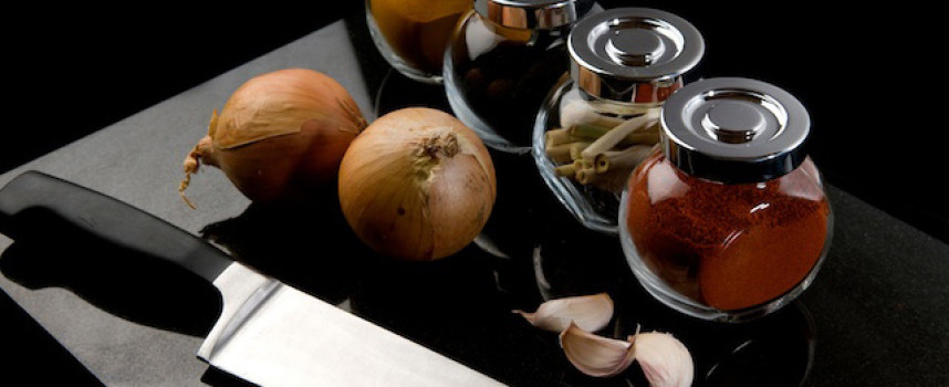 Ancient onion and garlic medicinal recipe cures drug-resistant superbug infections