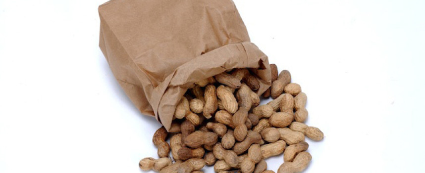Include peanuts in your meals to boost cardiovascular health