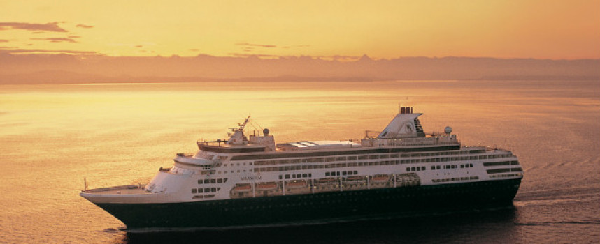 6 Ways to Save on WiFi While Cruising