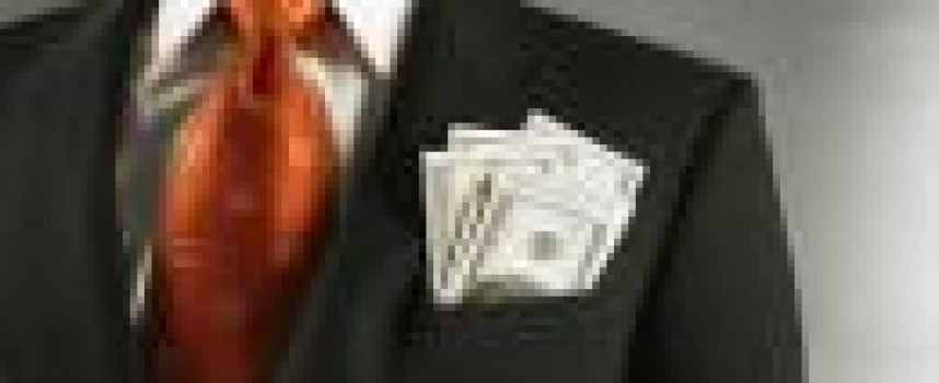 Paying CEOs fat bonuses for stock performance doesn't work &mdash; Cornell study