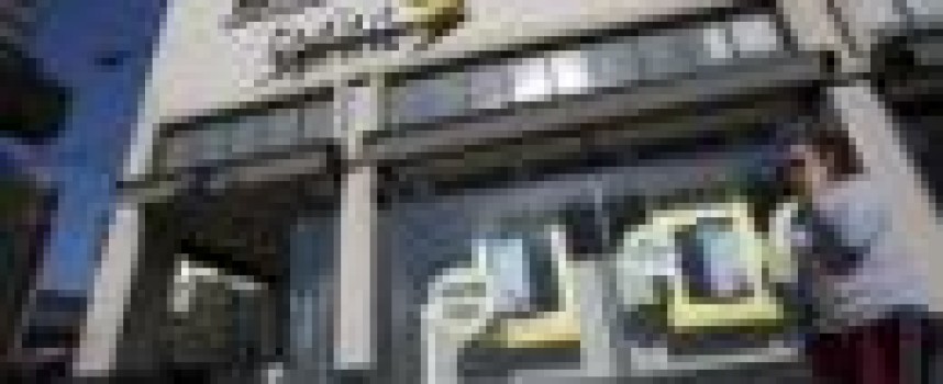 Sprint shares drop as quarterly results miss forecasts